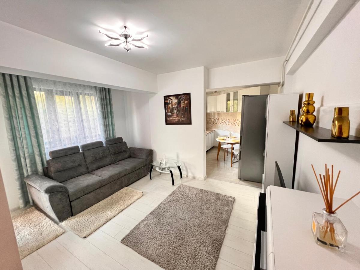 2 Rooms Apartment Airy & Bright Relax ياش المظهر الخارجي الصورة