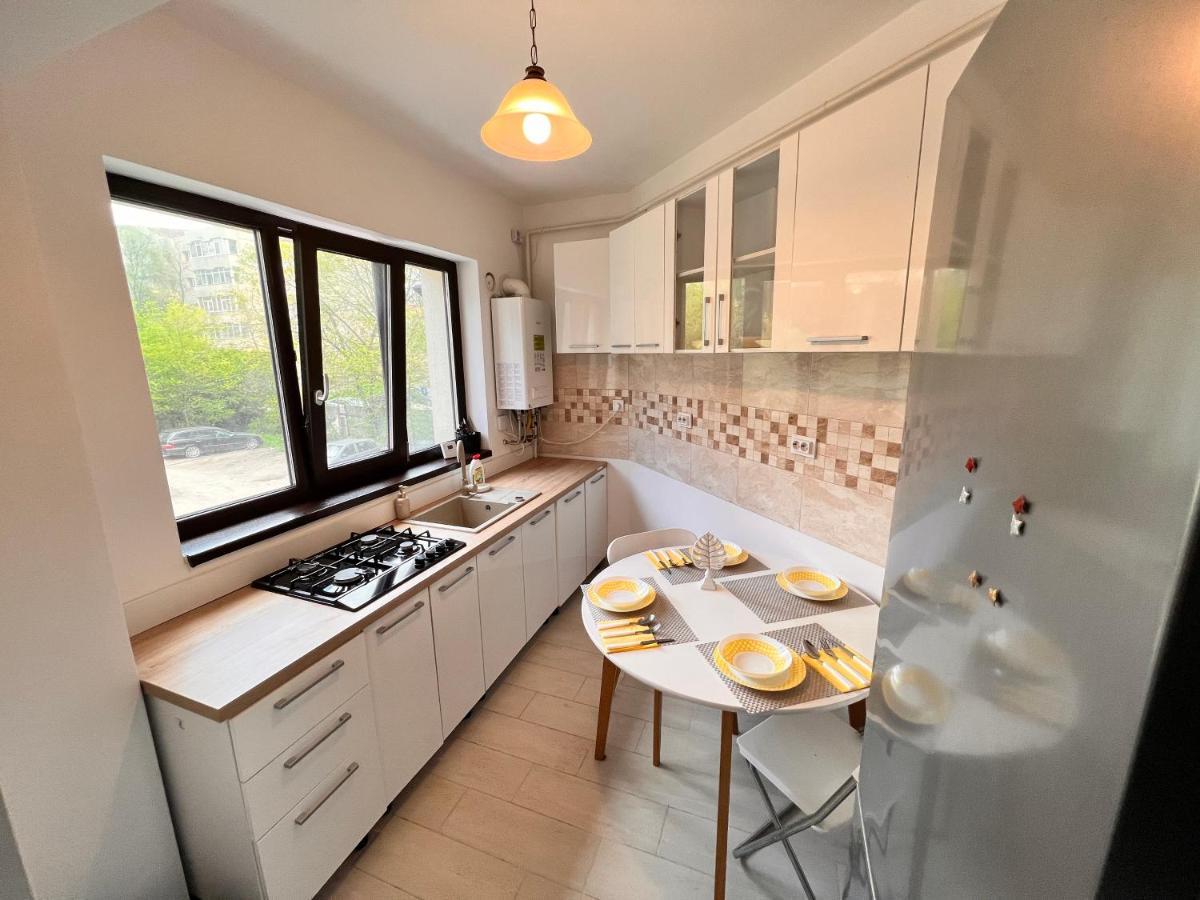 2 Rooms Apartment Airy & Bright Relax ياش المظهر الخارجي الصورة