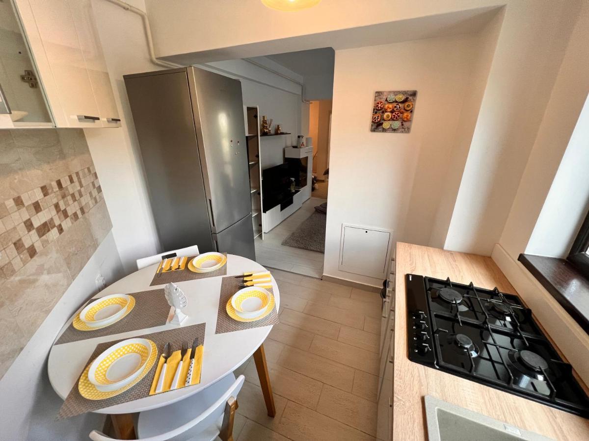 2 Rooms Apartment Airy & Bright Relax ياش المظهر الخارجي الصورة