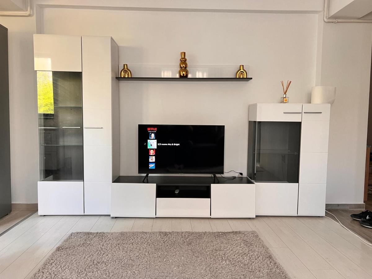 2 Rooms Apartment Airy & Bright Relax ياش المظهر الخارجي الصورة