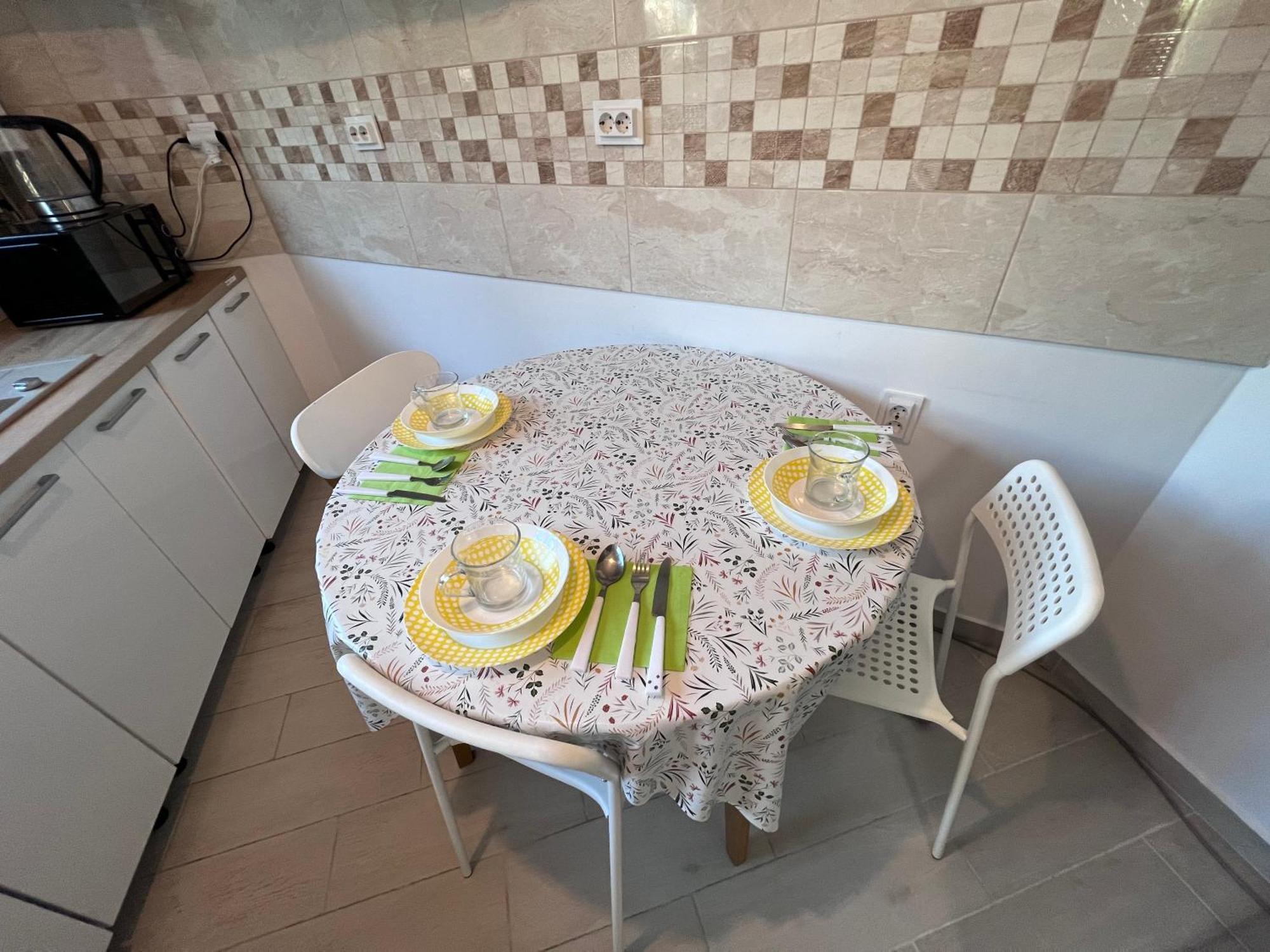 2 Rooms Apartment Airy & Bright Relax ياش المظهر الخارجي الصورة